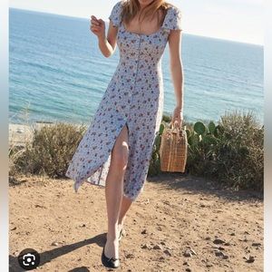 Reformation size 4 blue floral dress